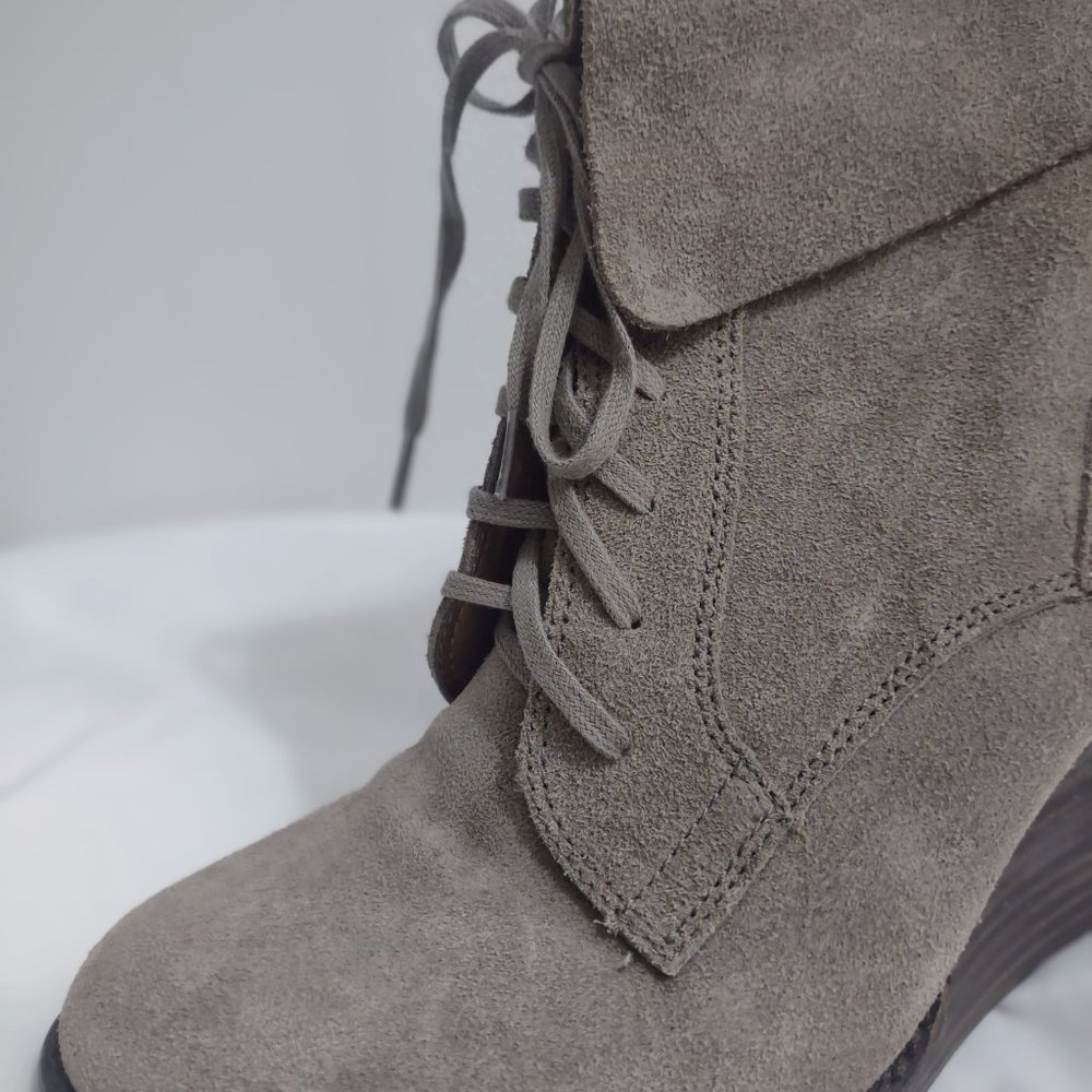 Lucky Brand Boots - Picture 2 of 3